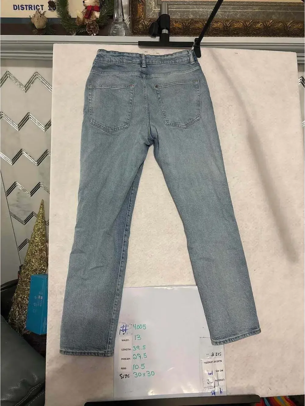 Denim Source Light Wash Straight Leg Jeans Size 30x30